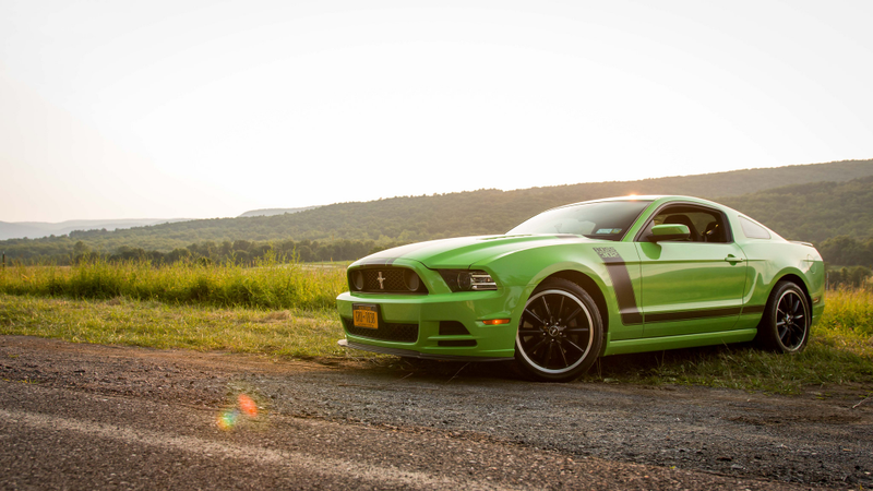 Illustration for article titled I Can’t Decide Between A New Ford Mustang GT Or An Old Boss 302